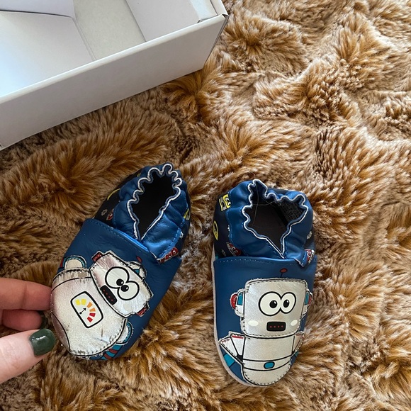 NWOT Robeez Best Buds genuine leather shoes for boys 6-12 months - Picture 3 of 4